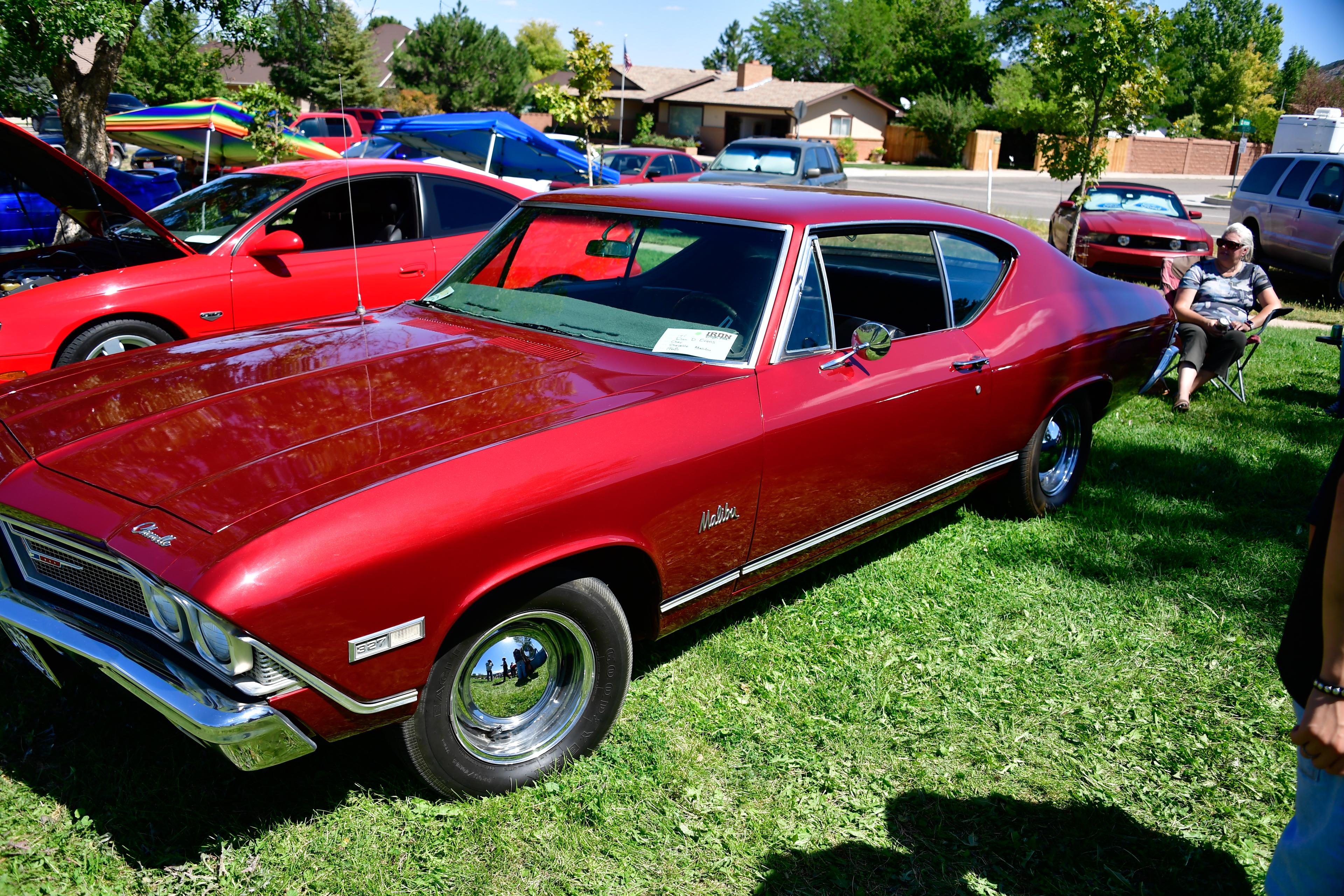 red car
